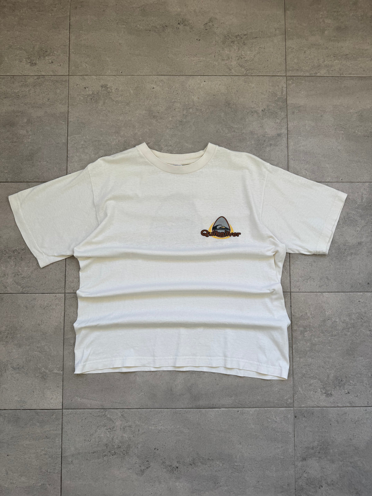 Vintage 90s Quiksilver surf t-shirt, white, size M - faded logo detail