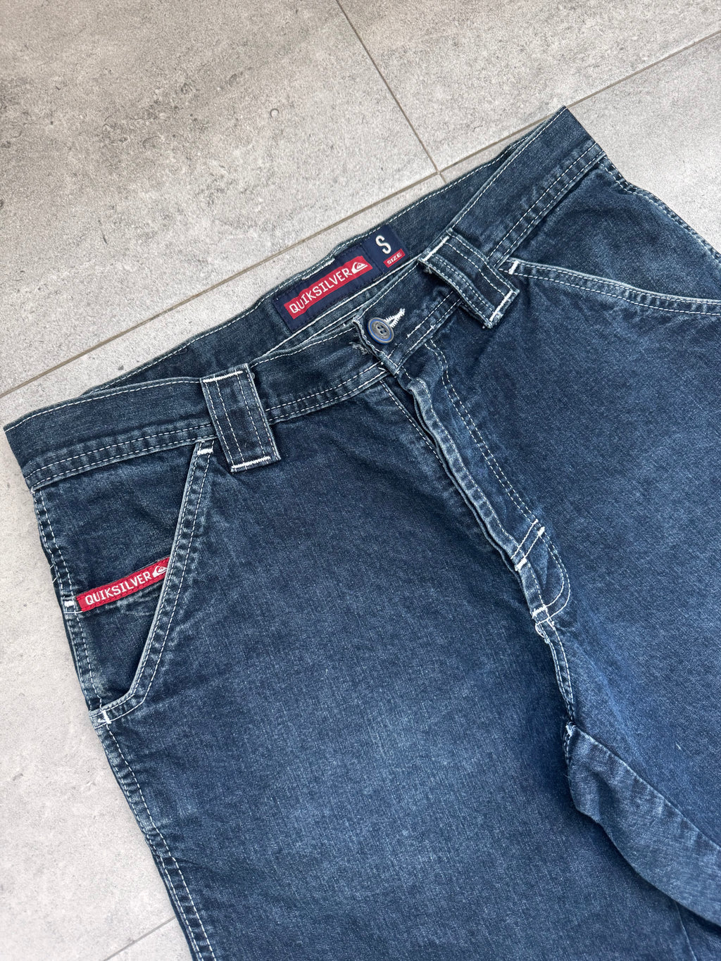 2000s Quiksilver baggy jeans front — authentic vintage surf denim