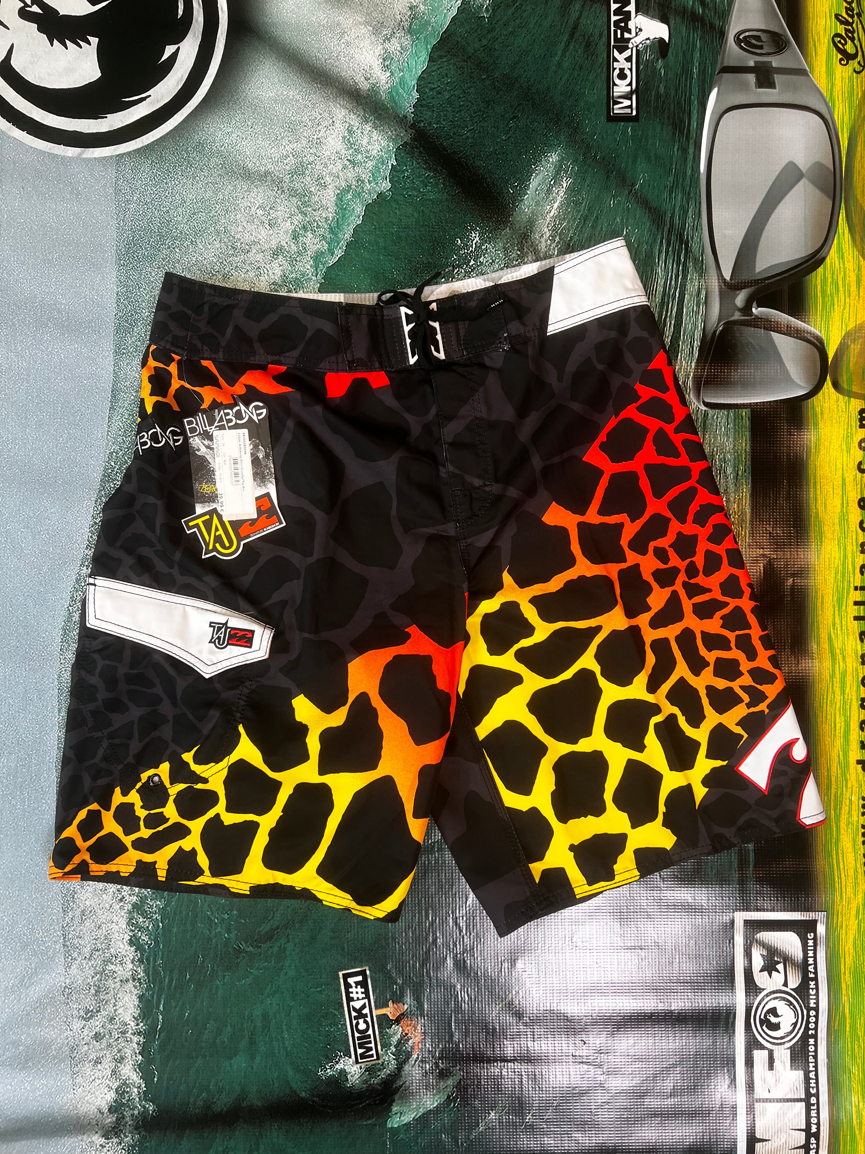 Y2K Billabong Taj Burrow Zero Gravity Boardshorts Brand New (34