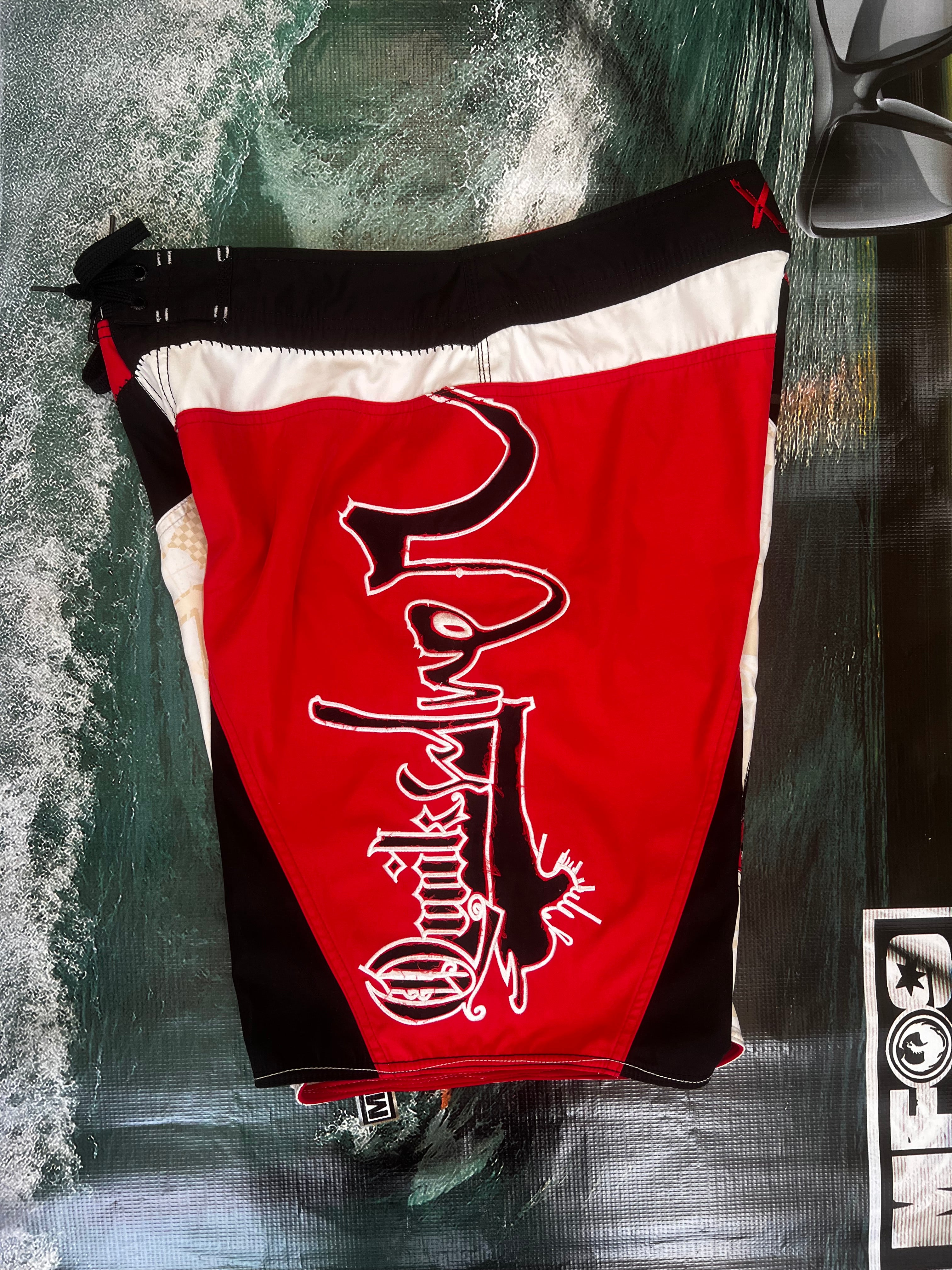 Y2K Quiksilver Boardshorts (33)