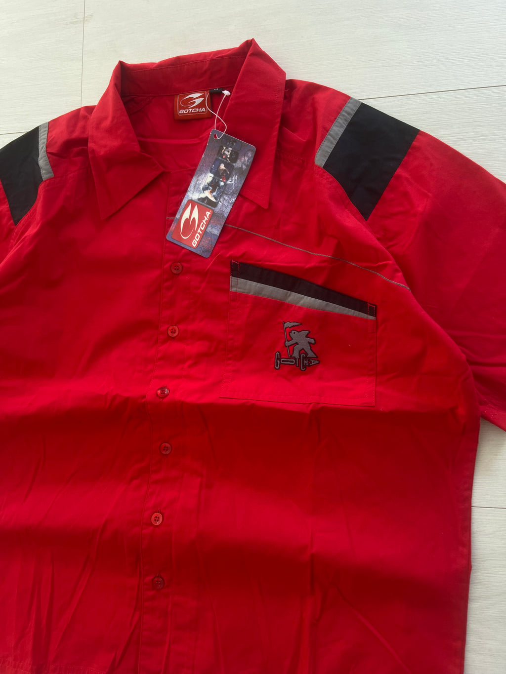 Y2K Gotcha Vintage Shirt (s)