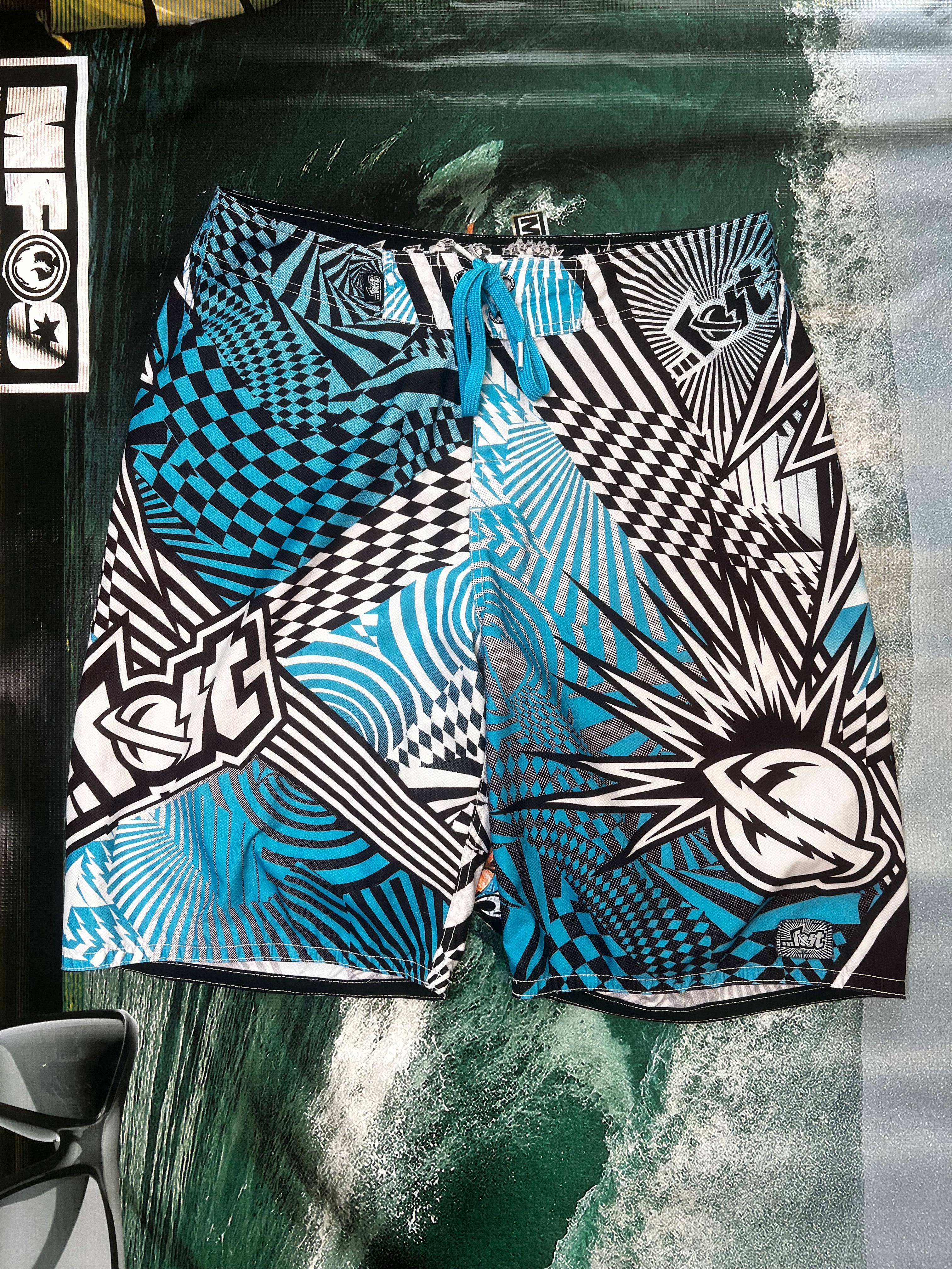 Y2K Lost Boardshorts (34)