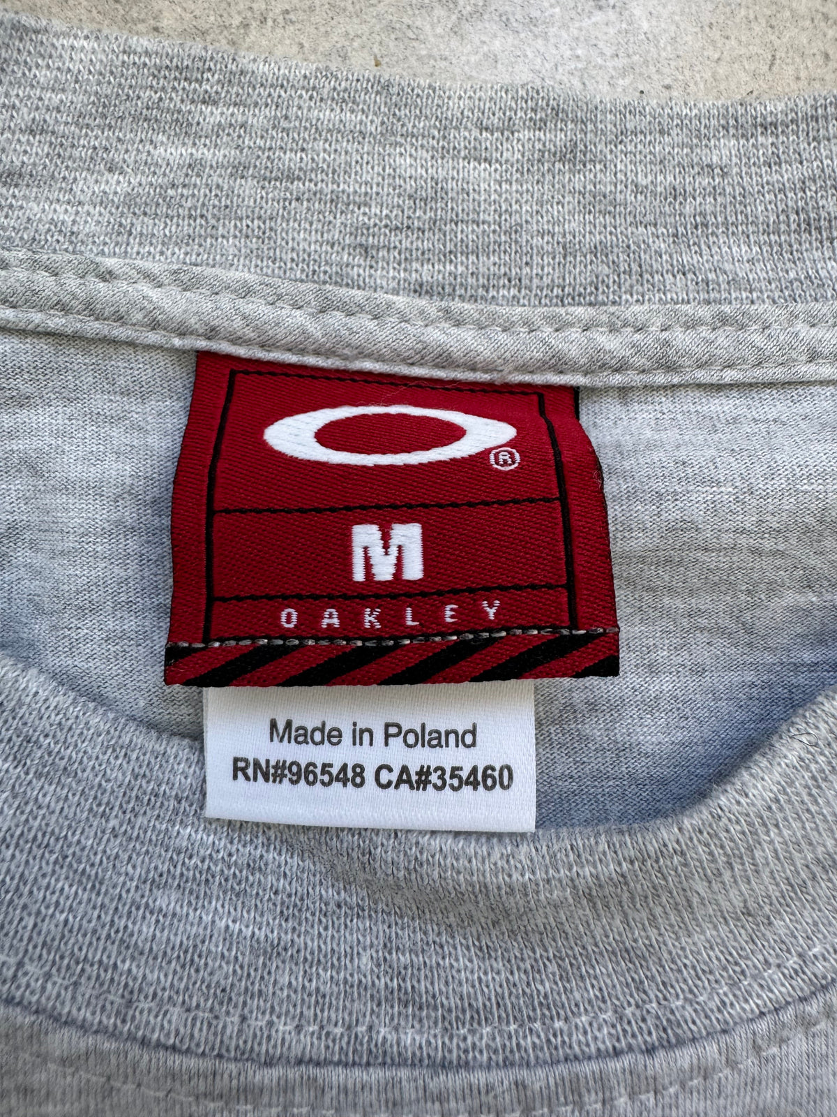Vintage 2000s Oakley gorpcore t-shirt, grey - graphic detail