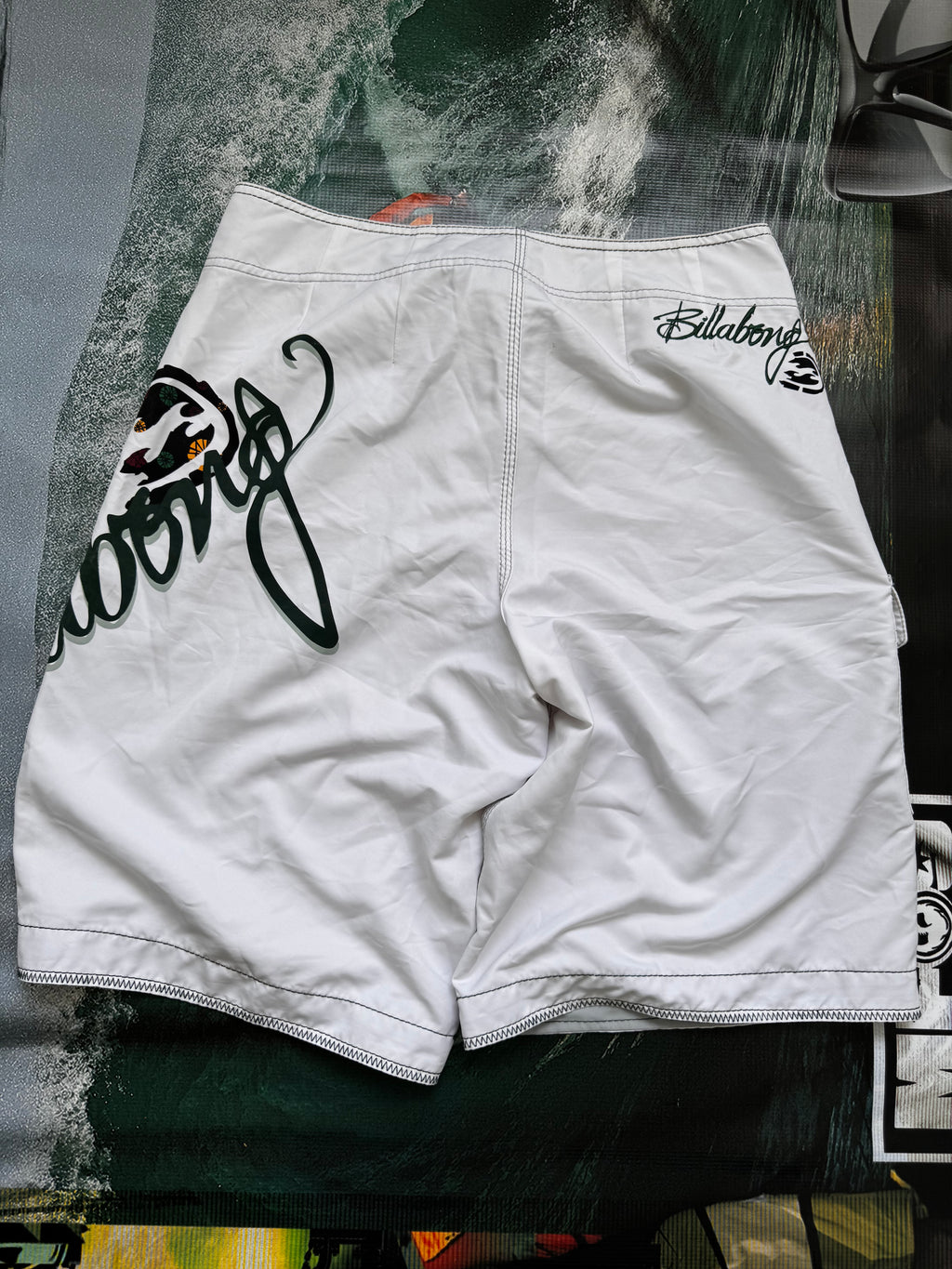 Y2K Billabong boardshorts back detail — rare vintage surf brand