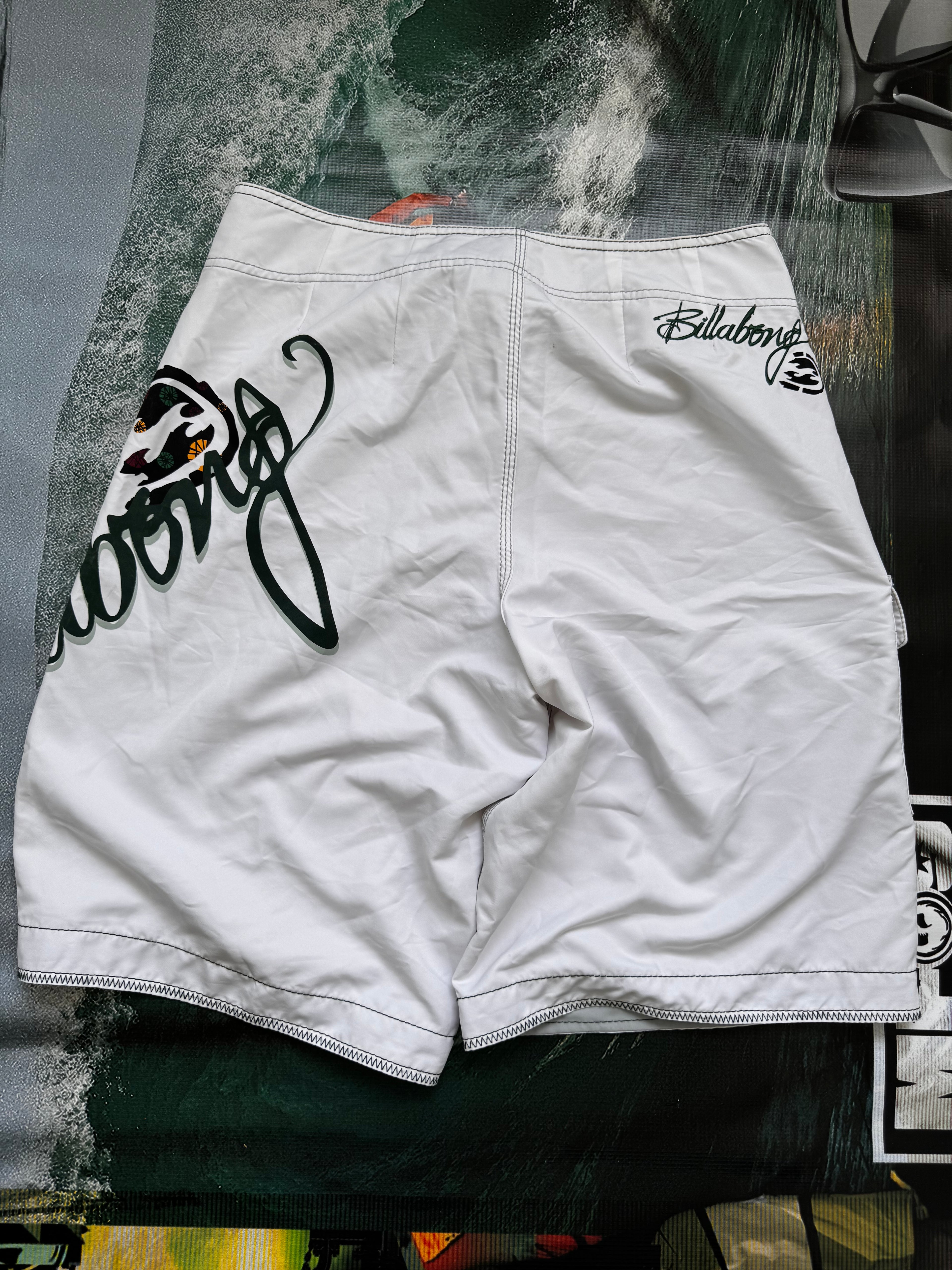 Y2K Billabong boardshorts back detail — rare vintage surf brand