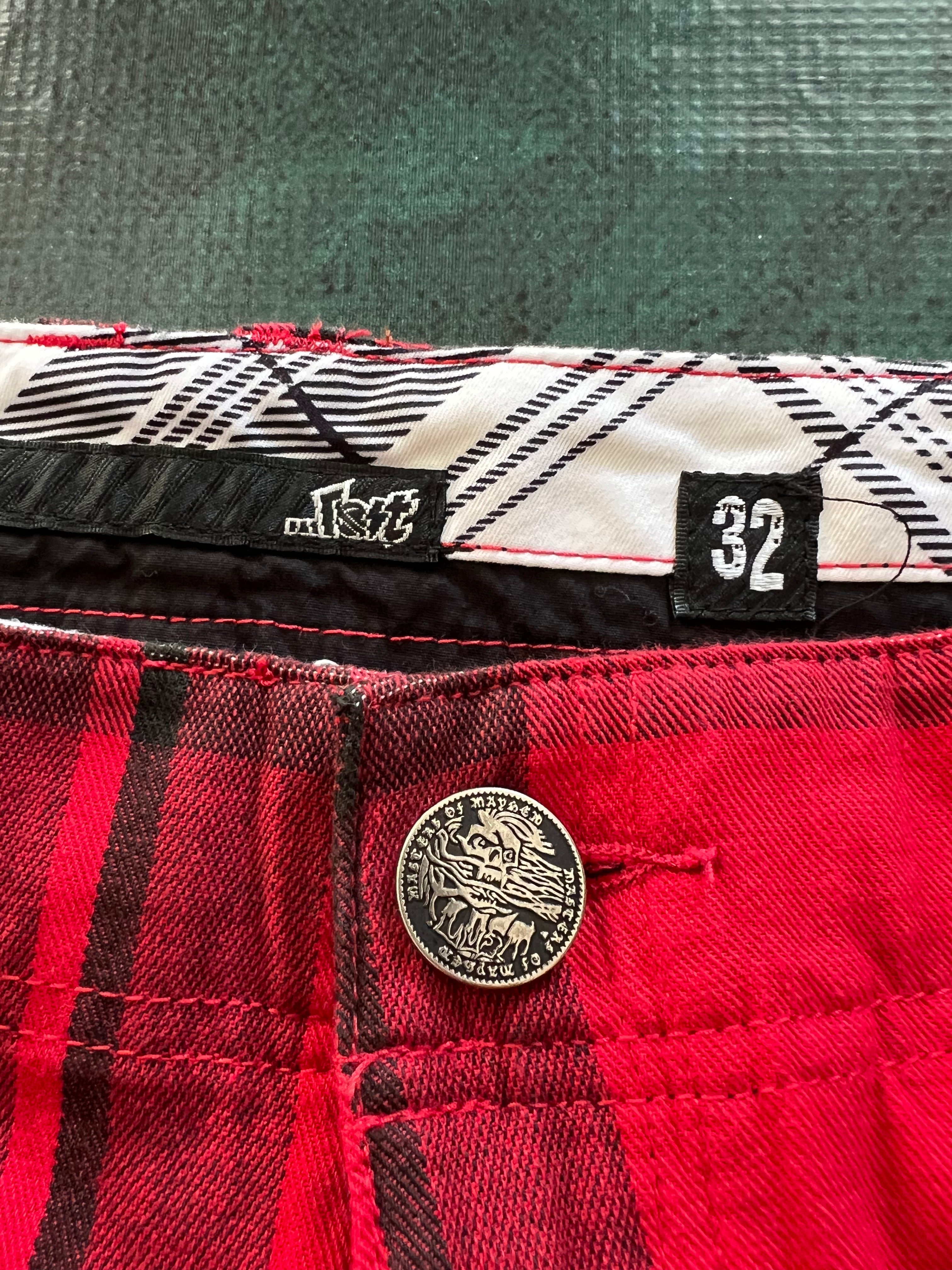 Y2K Lost Shorts (32) *DEADSTOCK