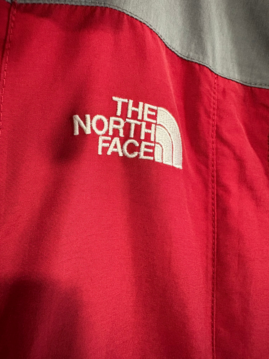 2000’s The North Face HyVent Jacket Red Size S