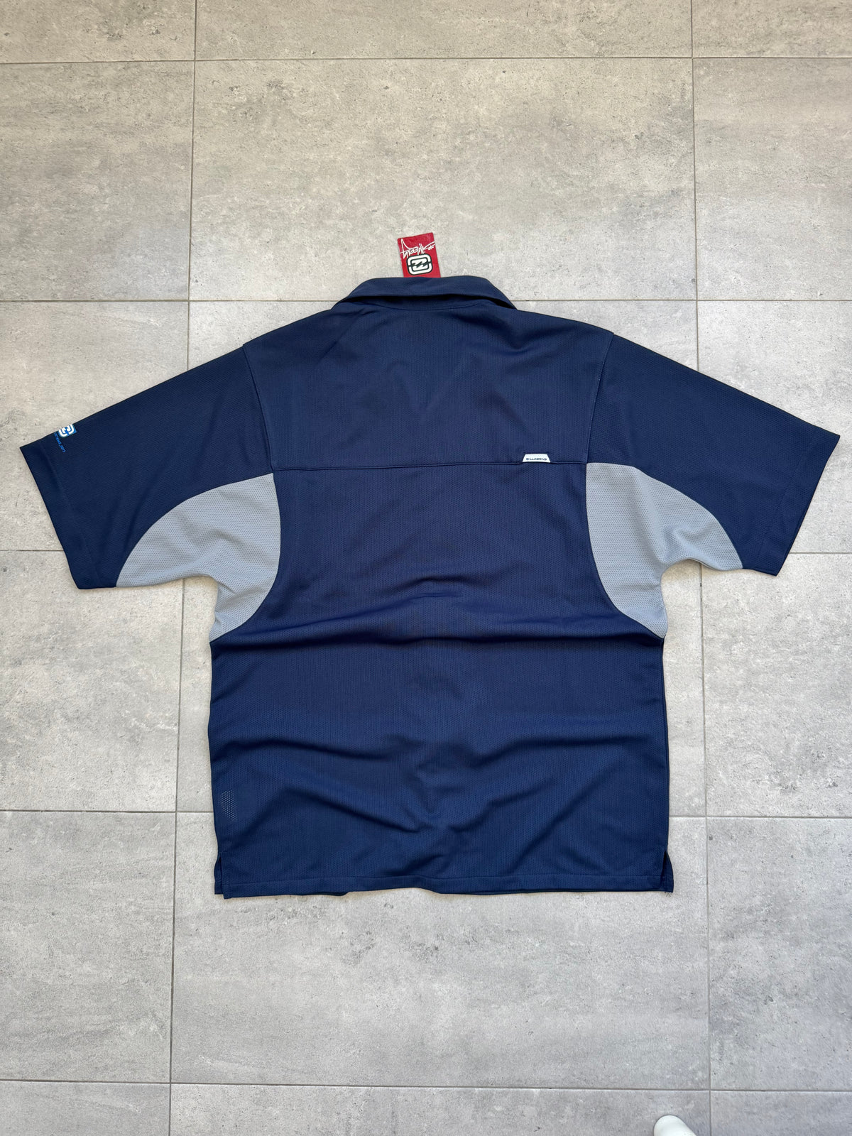 Deadstock Y2K Billabong surf t-shirt, white - graphic detail