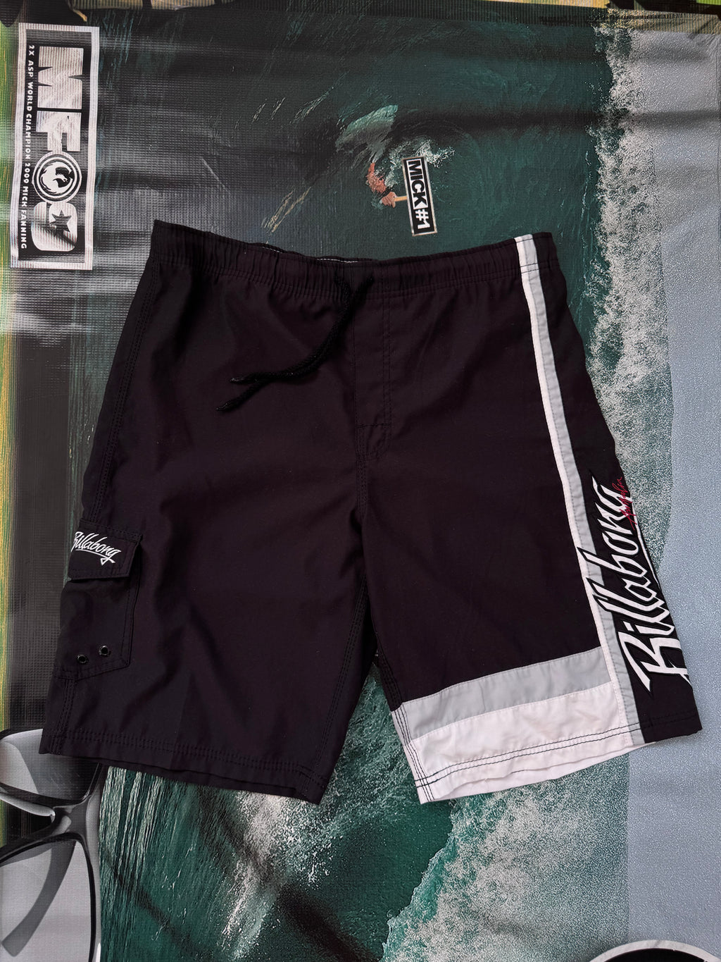 Y2K Billabong boardshorts black/white size 32 – back view