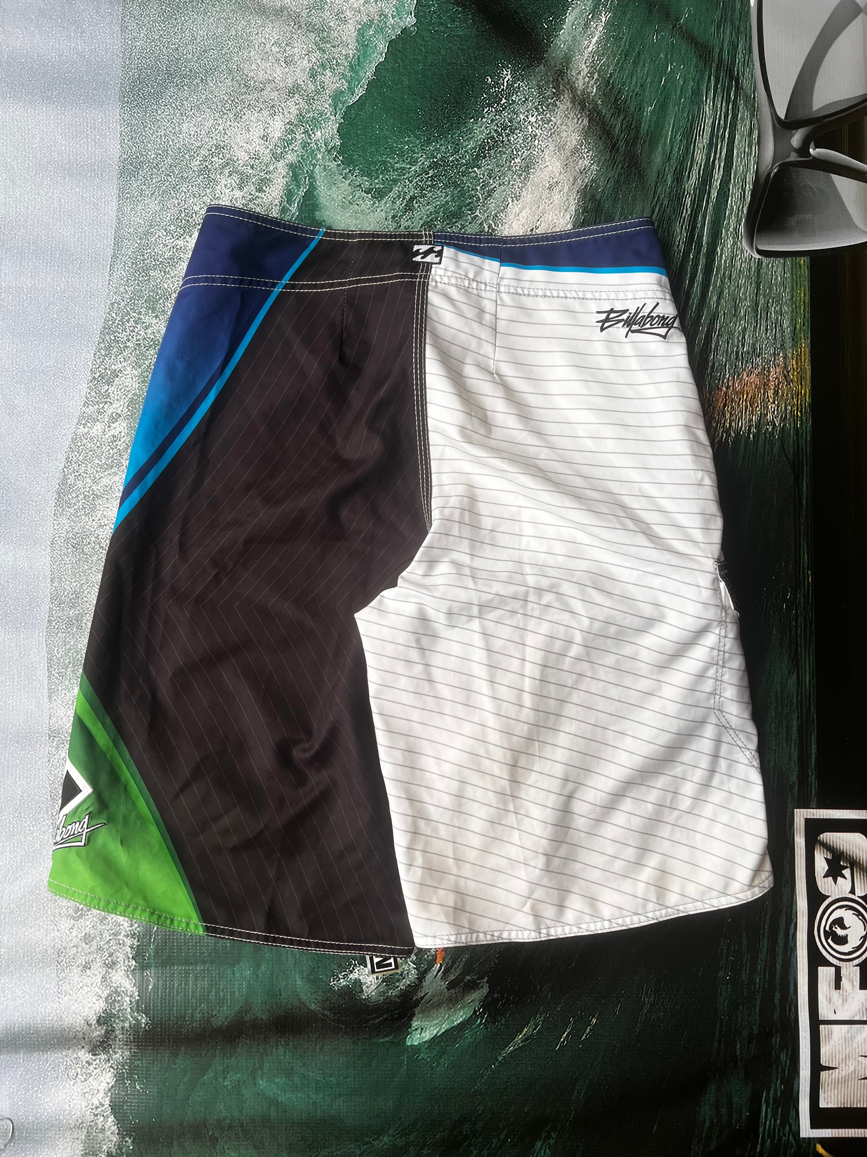 Y2K Billabong Andy Irons White Airlite Stretch Boardies (30)