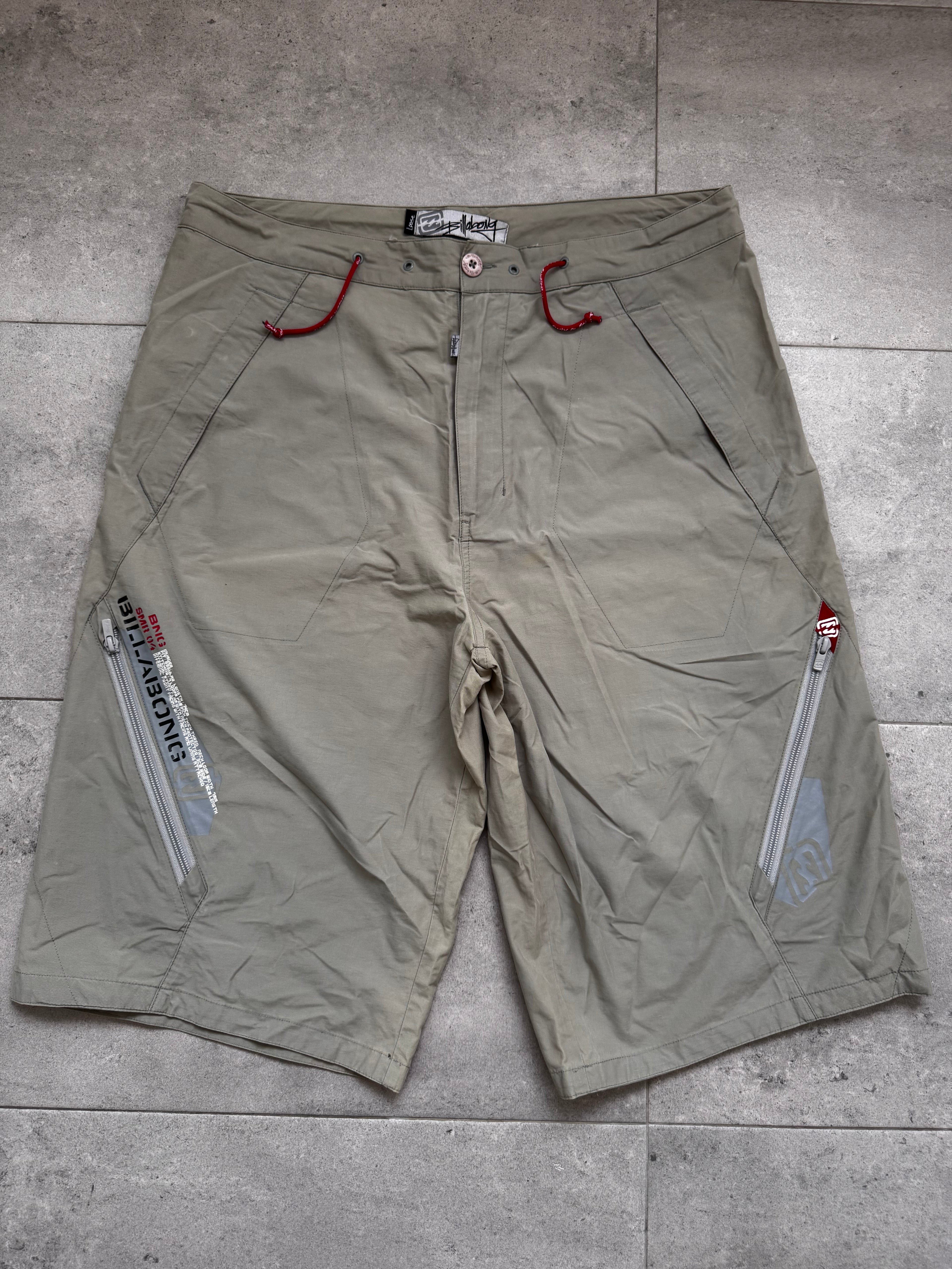 Y2K Billabong vintage shorts size L — authentic vintage surfwear — Backwash VTG