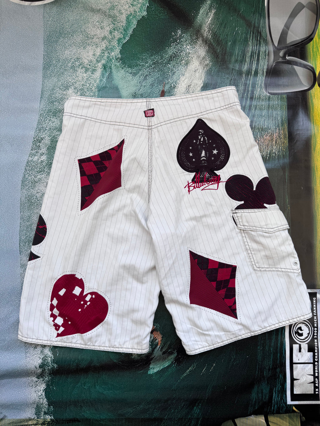Y2K Billabong Royal Flush boardshorts white/black/red size 31 – detail view