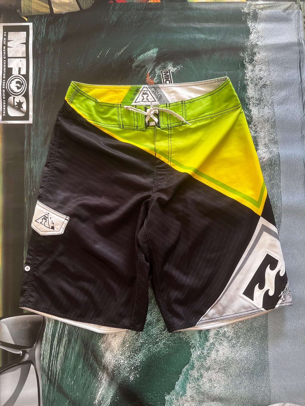 Y2K Billabong Andy Irons Prism signature boardshorts waist 30 — rare collector piece — Backwash VTG