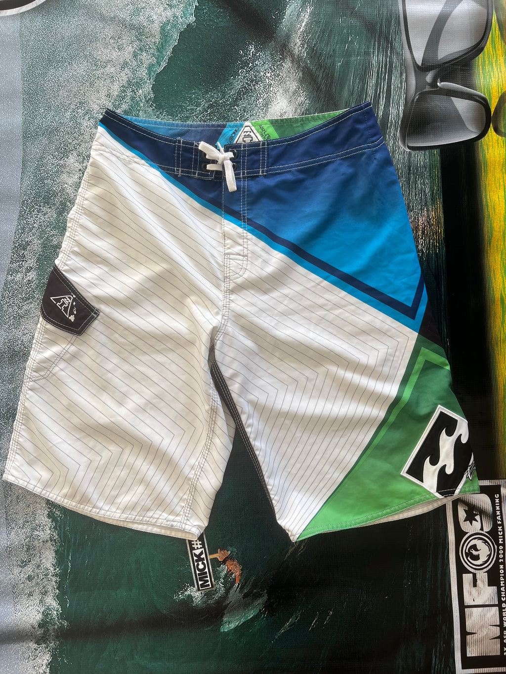 Y2K Billabong Andy Irons White Airlite Stretch Boardies (16 Years)