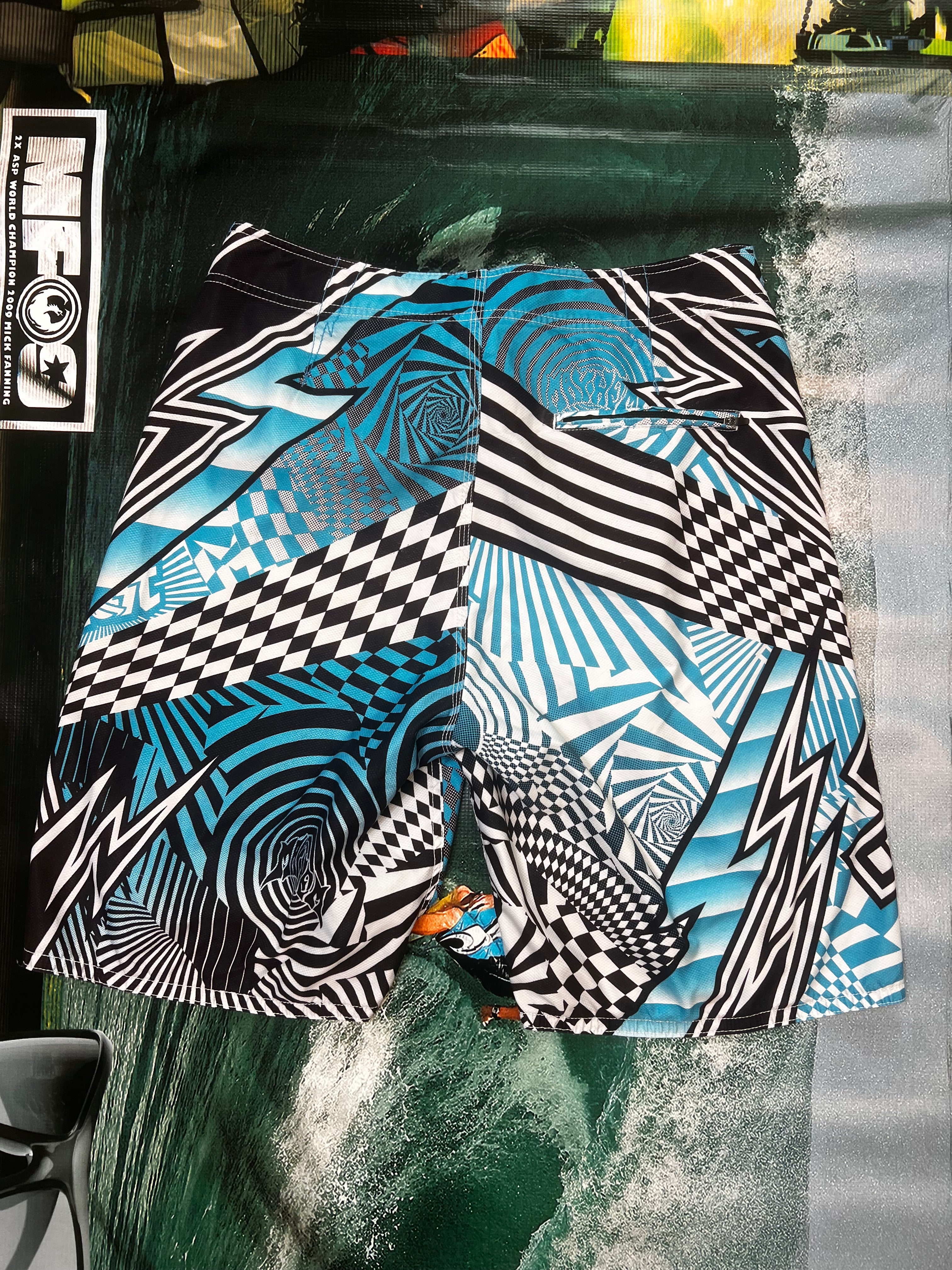 Y2K Lost Boardshorts (34)