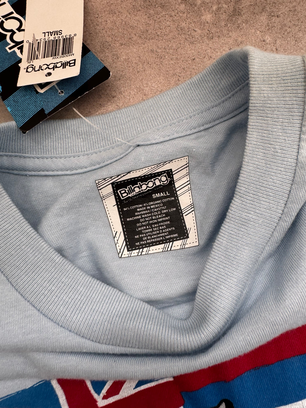 Deadstock Y2K Billabong T-shirt, brand tag detail