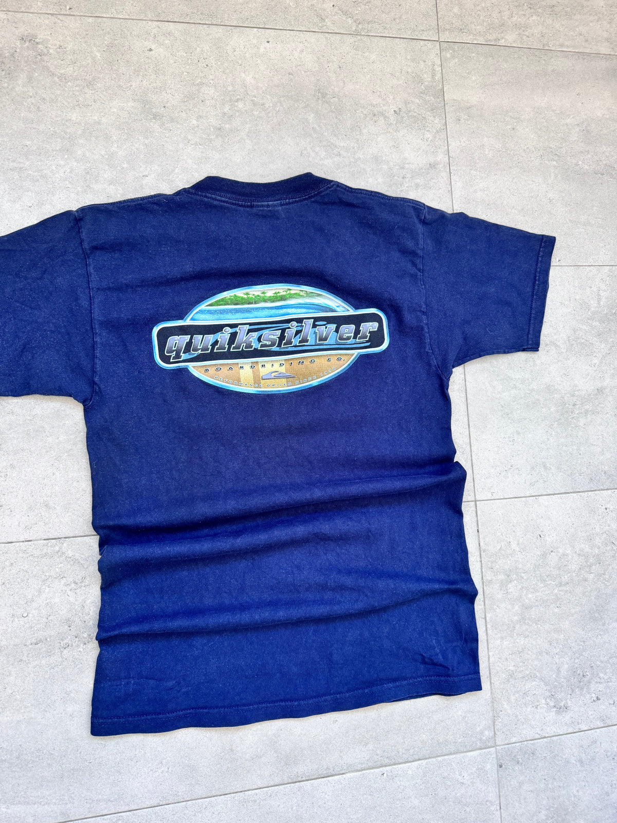 Vintage 90s Quiksilver t-shirt, navy blue, size S - front