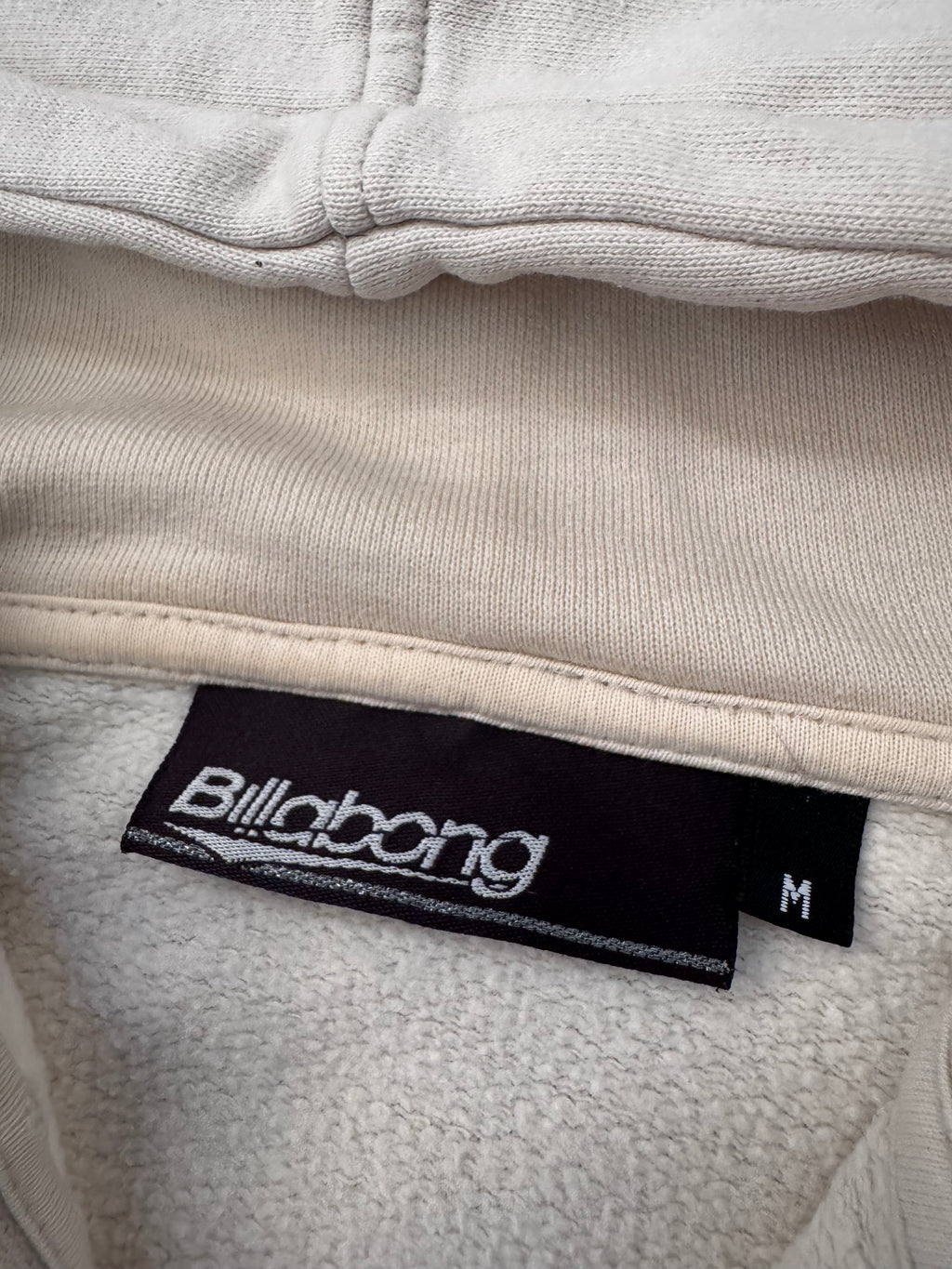 2007 Billabong Pipe Masters hoodie in white and beige, size M, collectable surf sweatshirt - detail view