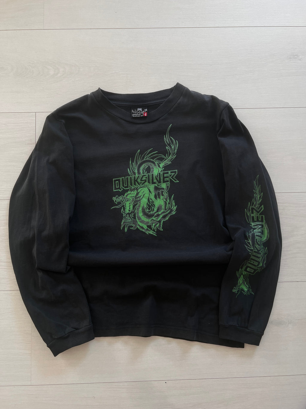 2000s Quiksilver Dragon long sleeve age 14 — rare vintage surf brand — Backwash VTG