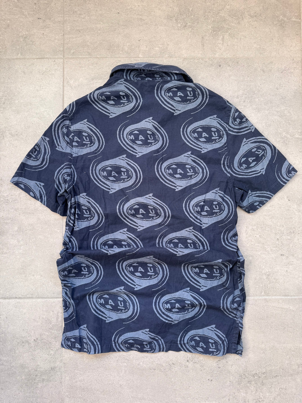 Y2K Maui and Sons shirt in navy and blue, size S, vintage surf and skate - detail view