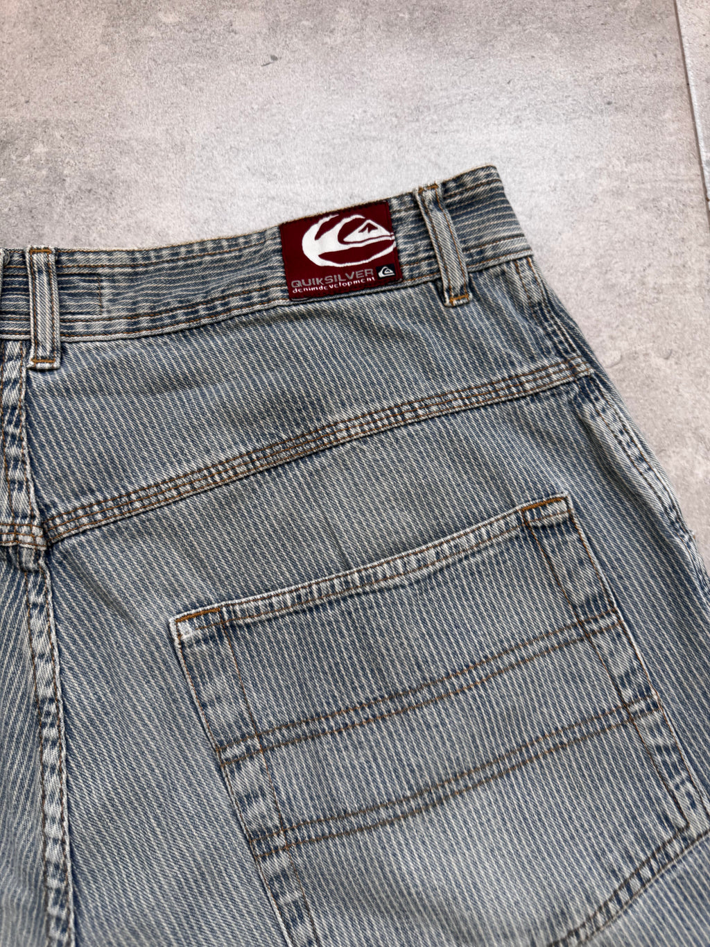 2000s Quiksilver vintage denim shorts back detail — rare surf brand