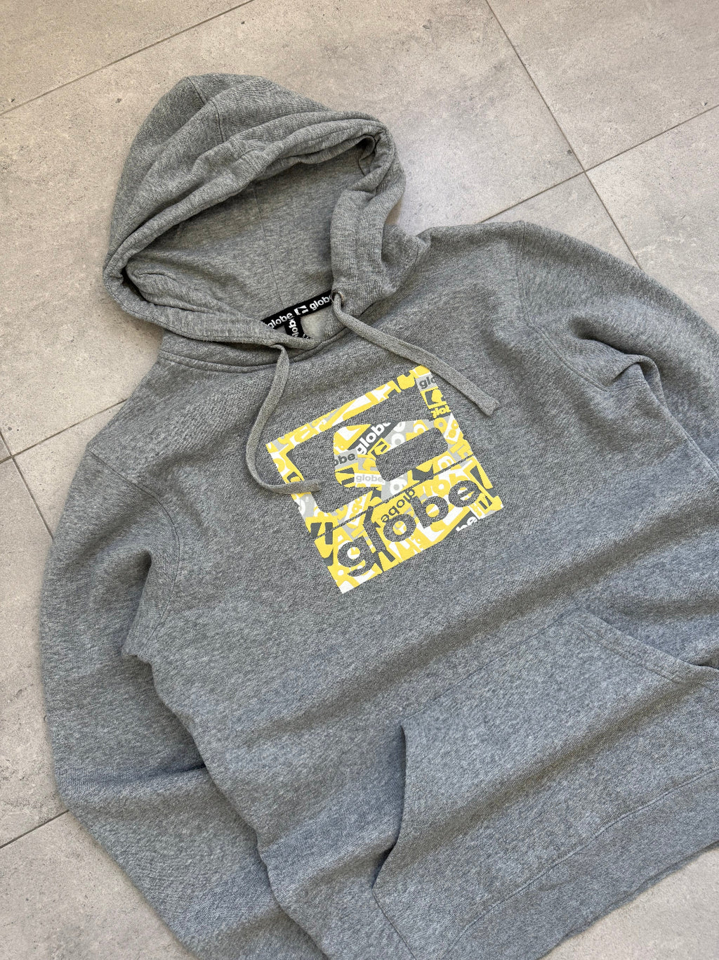 Vintage Y2K Globe sweatshirt, grey, size M - back