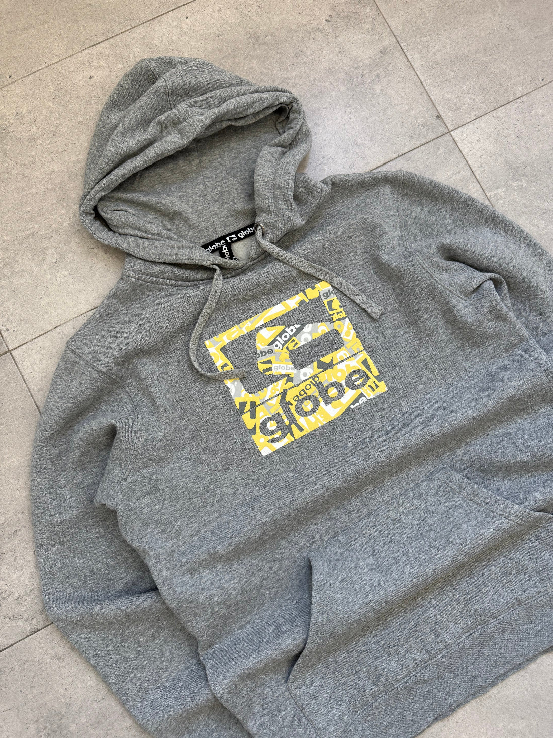 Vintage Y2K Globe sweatshirt, grey, size M - back