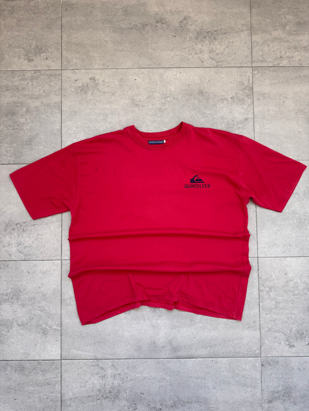 Vintage 90s Quiksilver t-shirt, red, size M - back