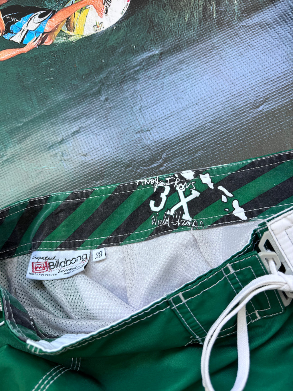 Y2K Billabong Andy Irons boardshorts green/white size 28 – detail view