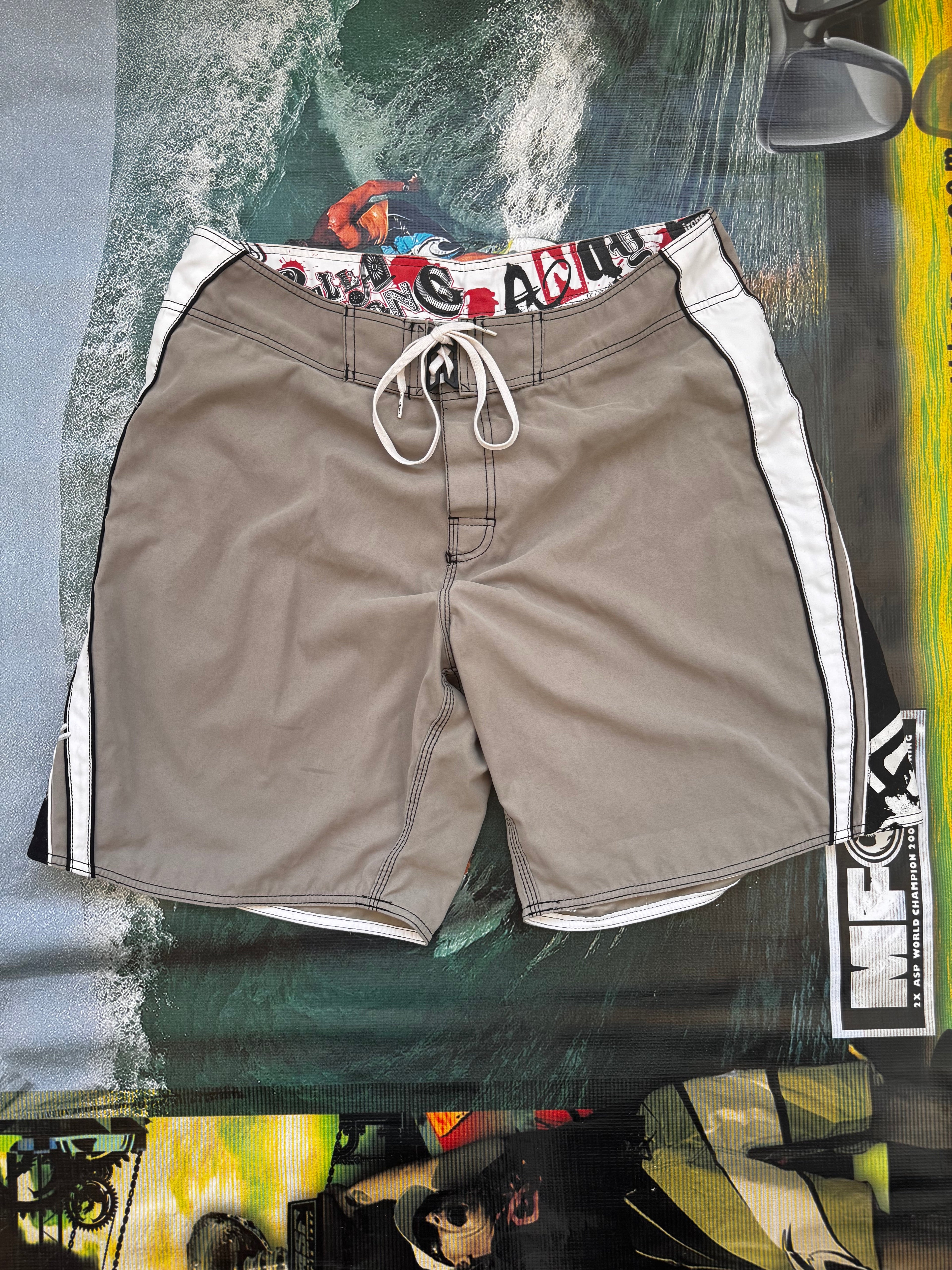 Y2K Billabong Andy Irons 3x World Champion boardshorts waist 36 — vintage surf collector piece — Backwash VTG