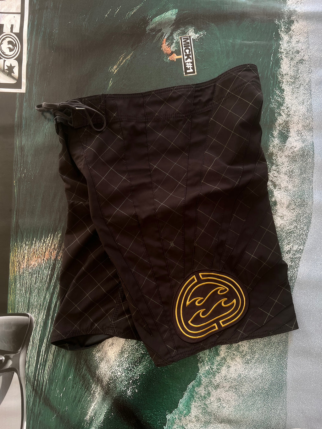 Y2K Billabong Andy Irons Rising Sun Platinum Boardshorts Size (34)