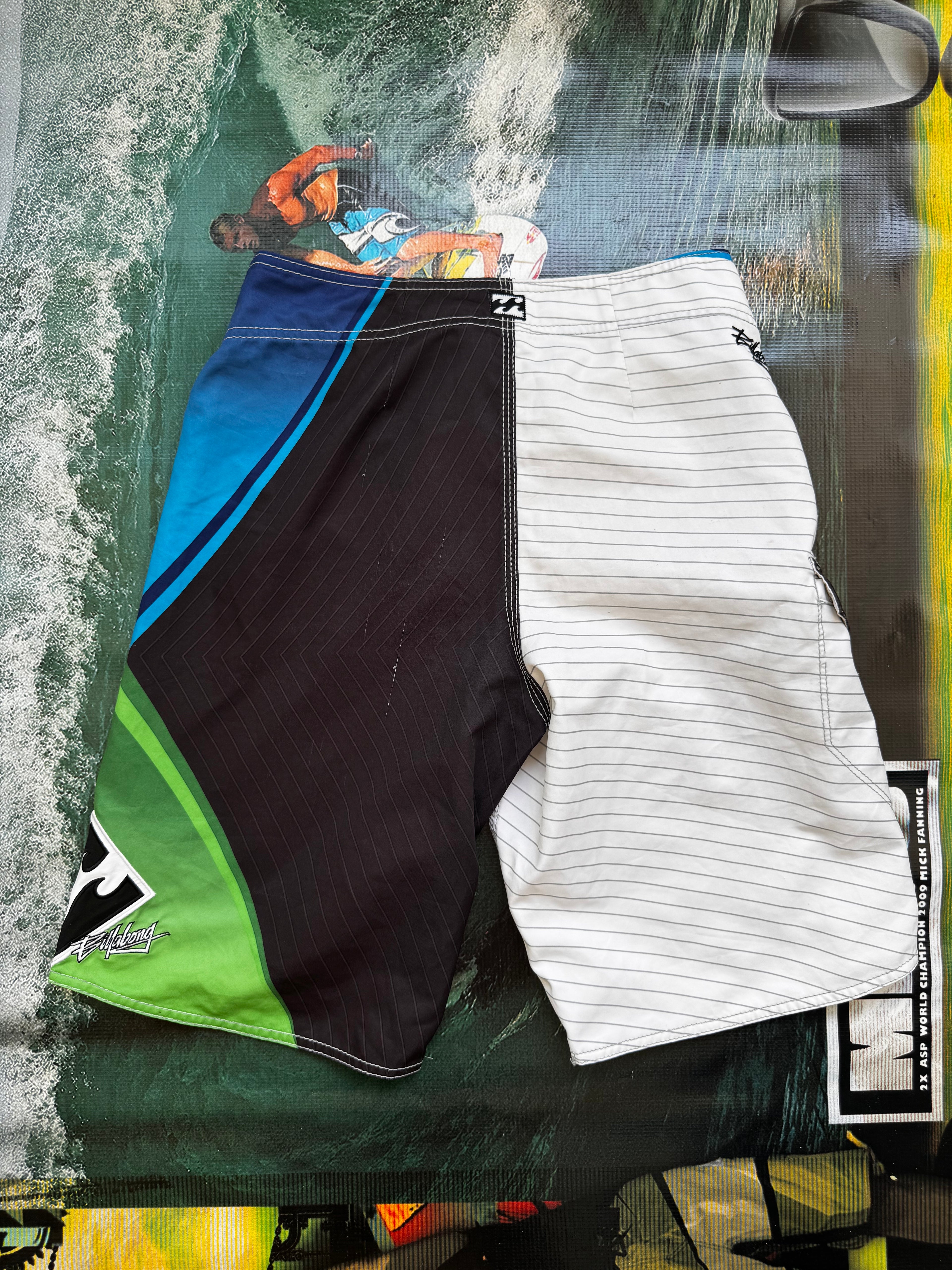 Billabong Andy Irons Airlite boardshorts size 14Y back detail