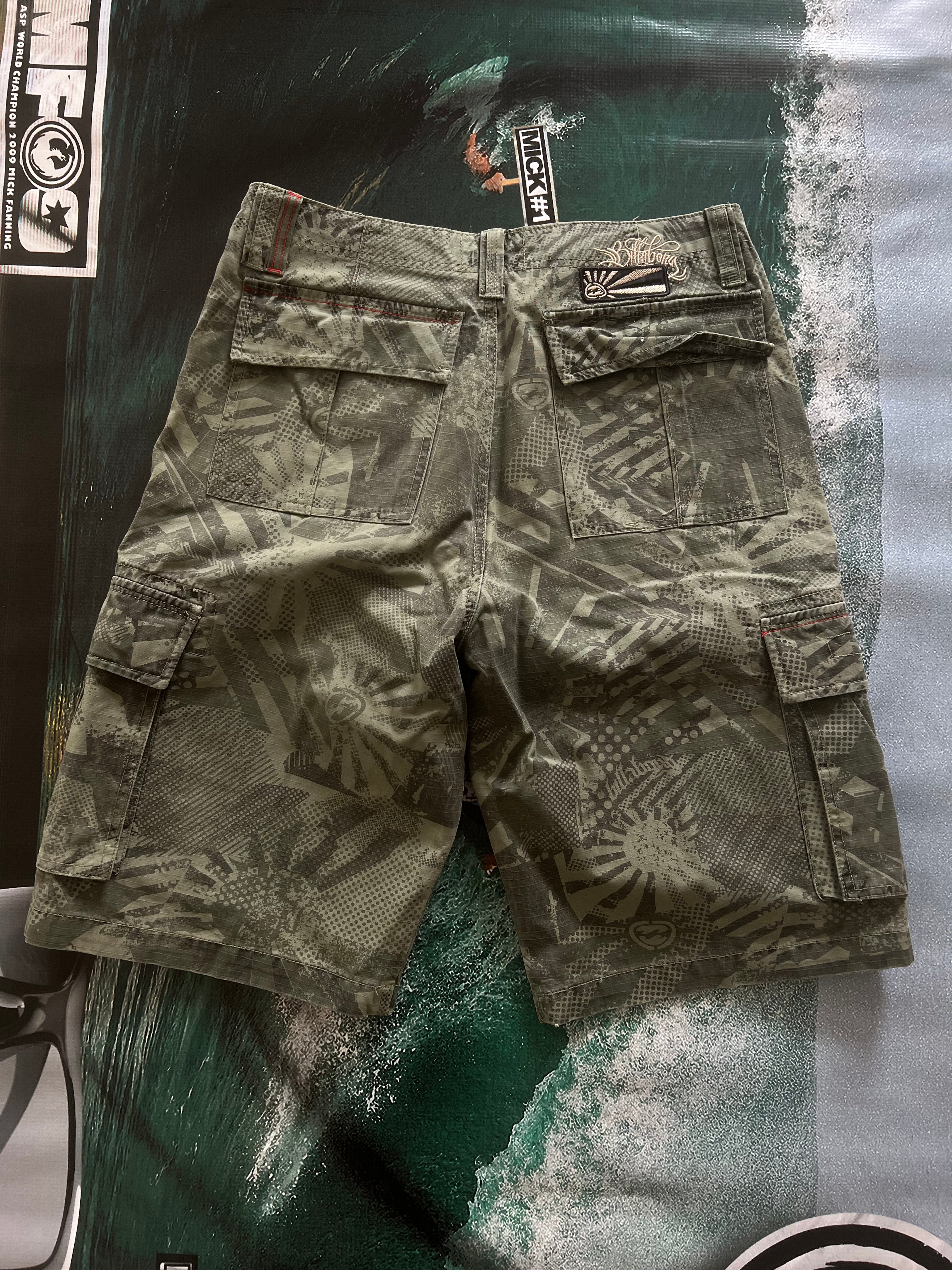 Y2k billabong shorts (30)