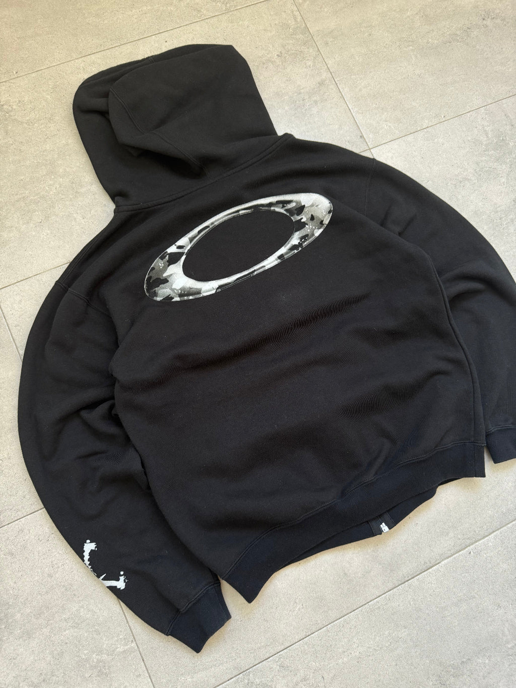 Vintage 2000s Oakley gorpcore sweatshirt, black - logo detail