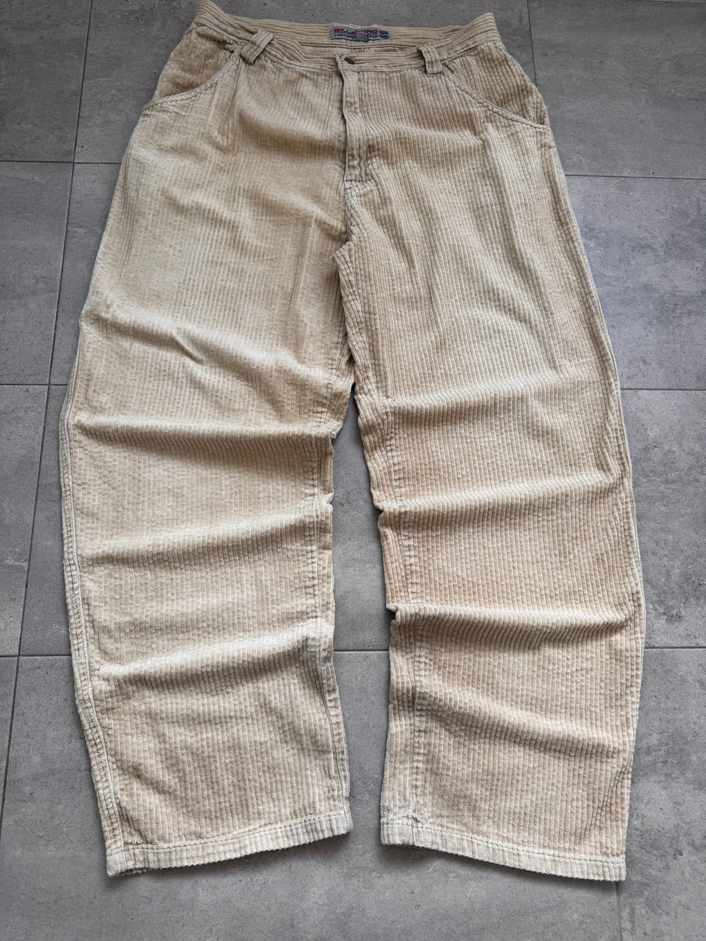 Y2K Billabong corduroy pants in light camel, size L, vintage surf trousers - back view
