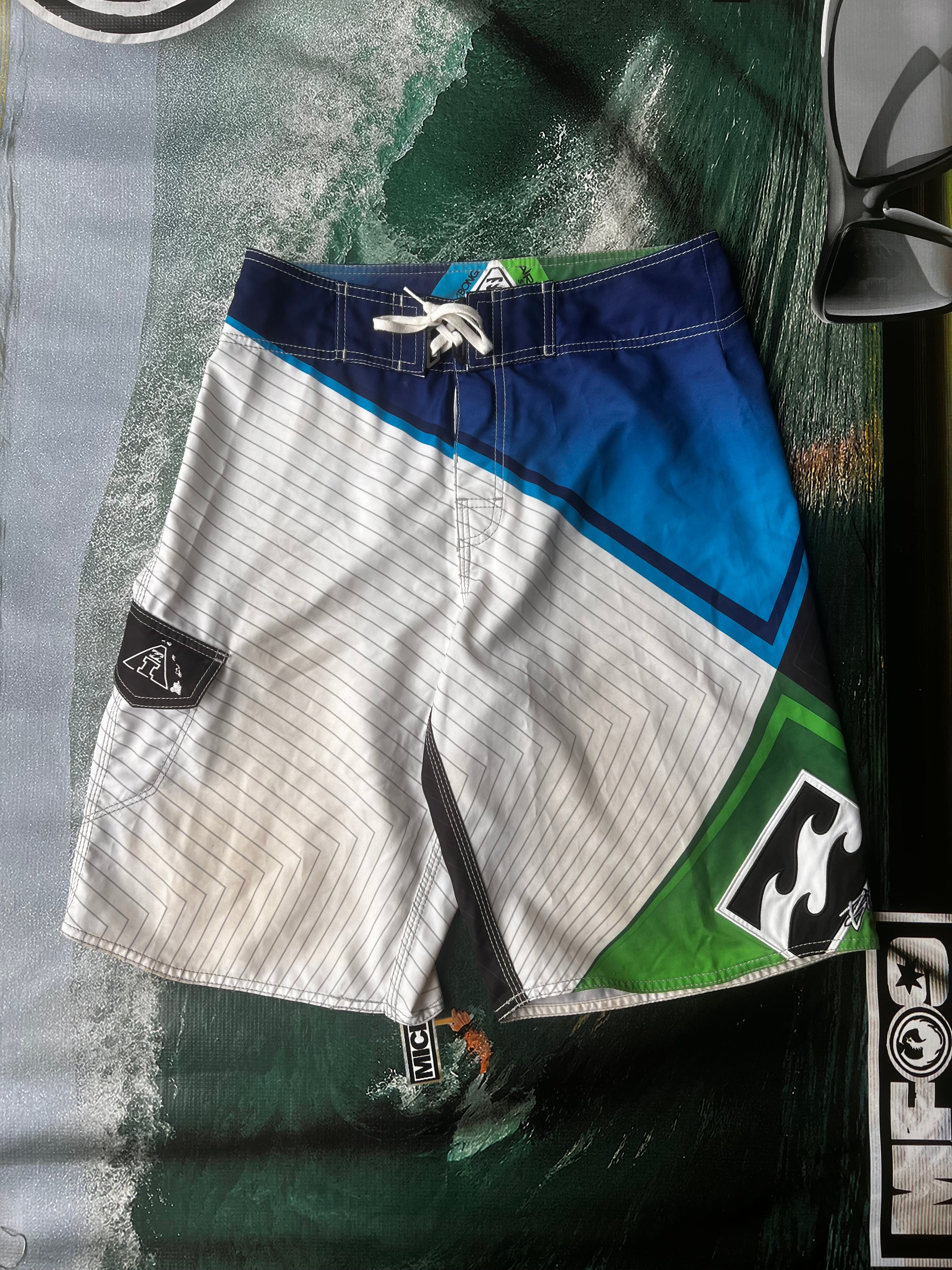 Y2K Billabong Andy Irons White Airlite Stretch Boardies (30)