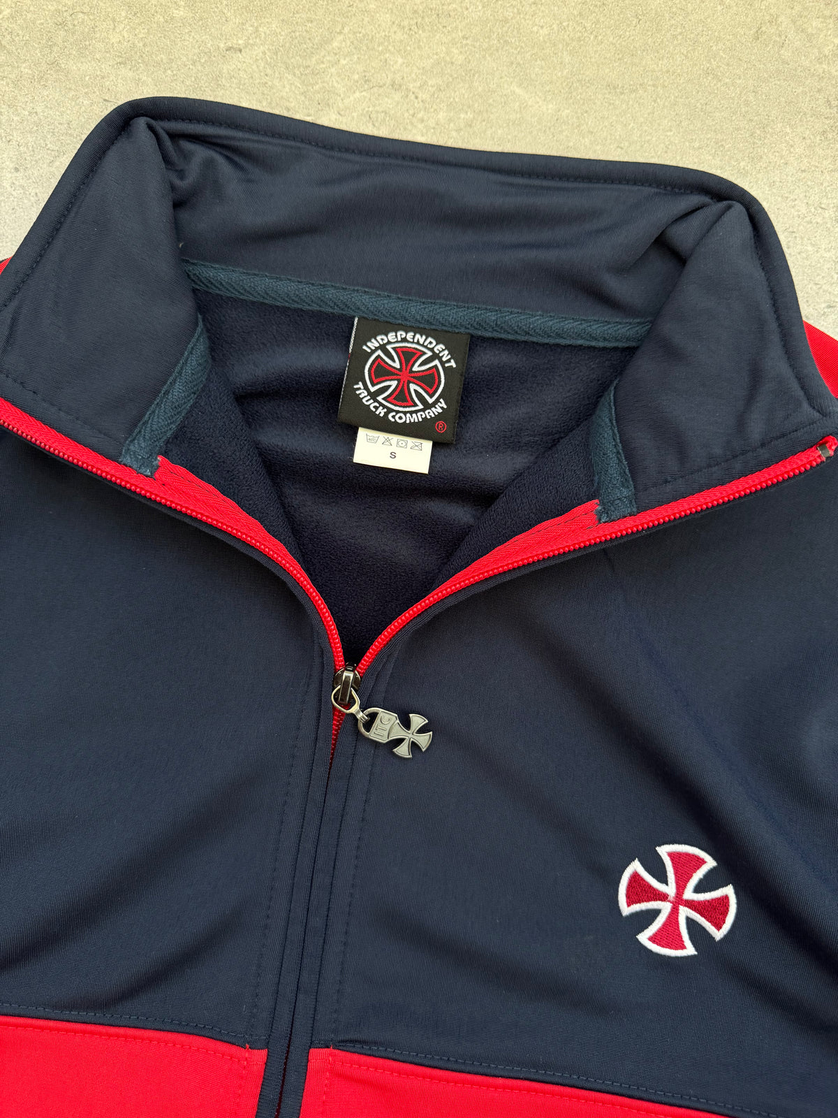 Deadstock Y2K Independent Truck Co zip jacket, red and navy, size S - back